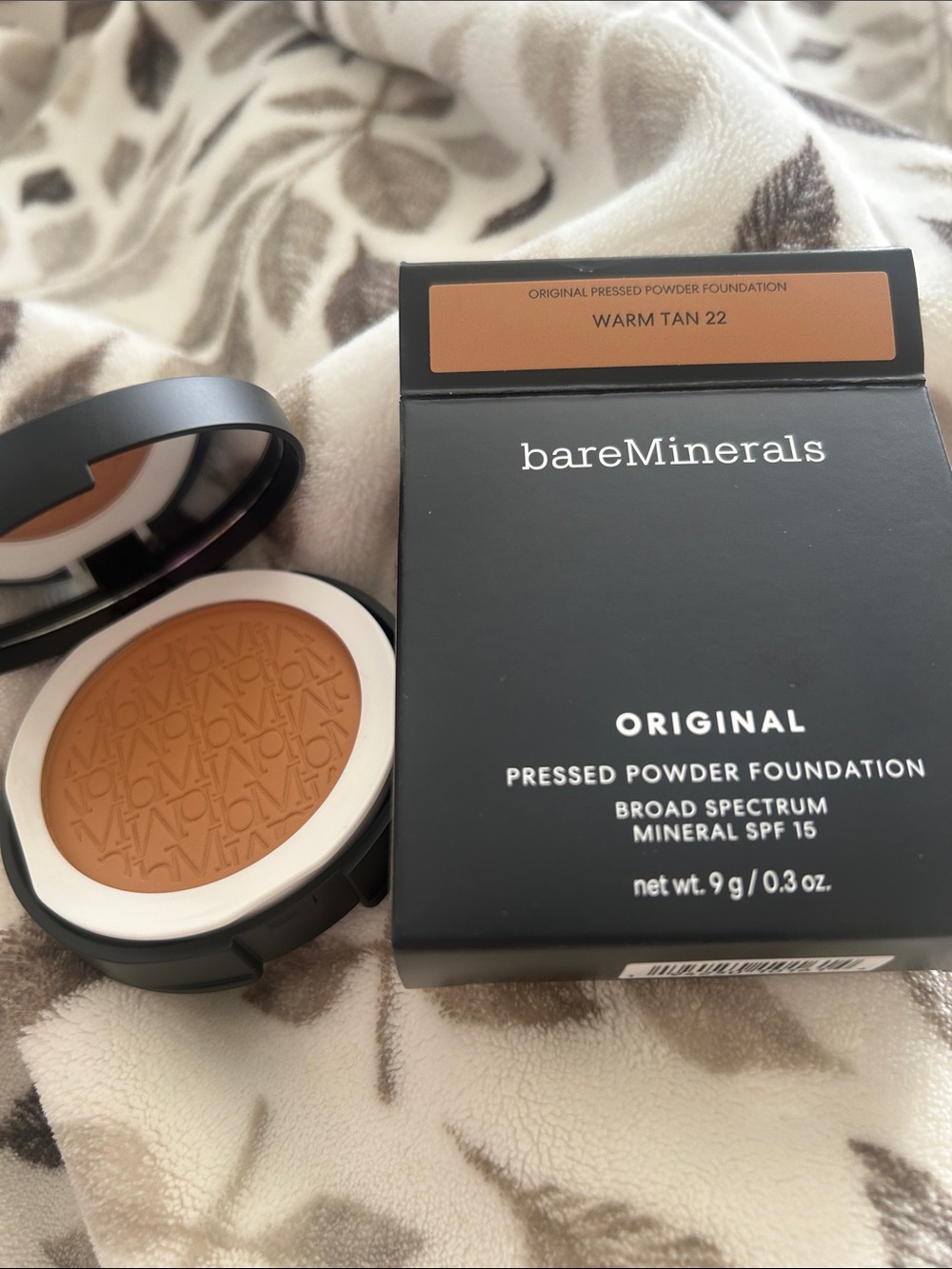 bareMinerals Original Pressed Powder Foundation - Warm Tan 22 (Warm Tan)